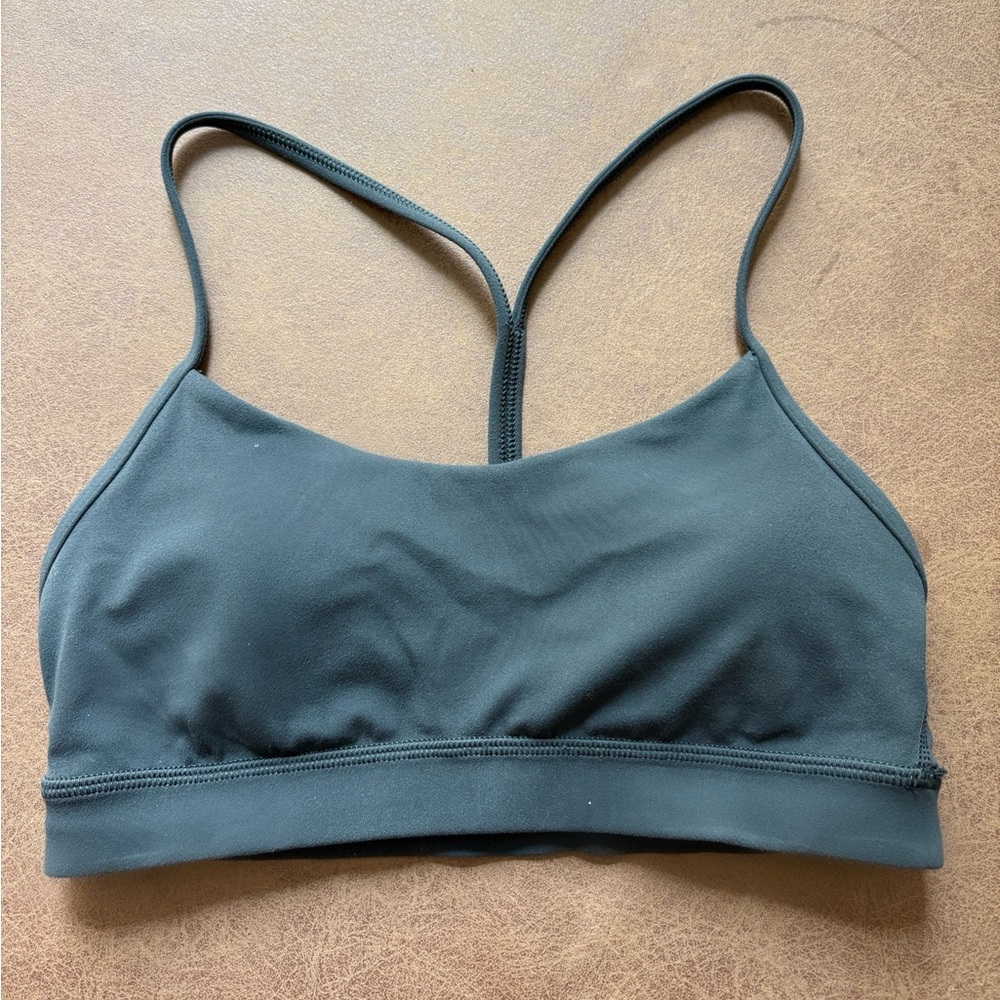 Lululemon Flow Y Bra in Graphite gray